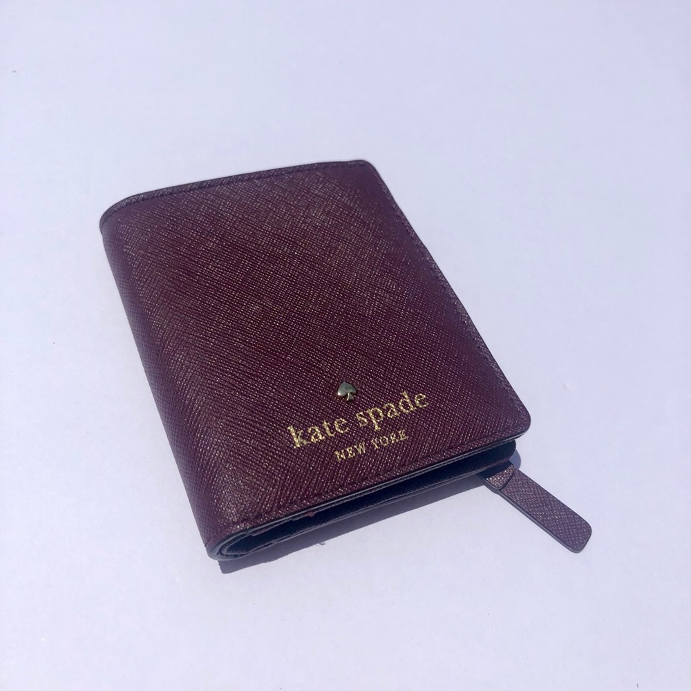 Kate Spade New York Leather Small Snap Wallet